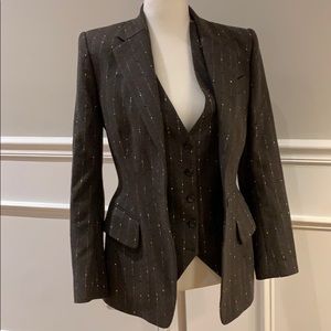 Stunning 3-piece wool Suit made in USA SZ6